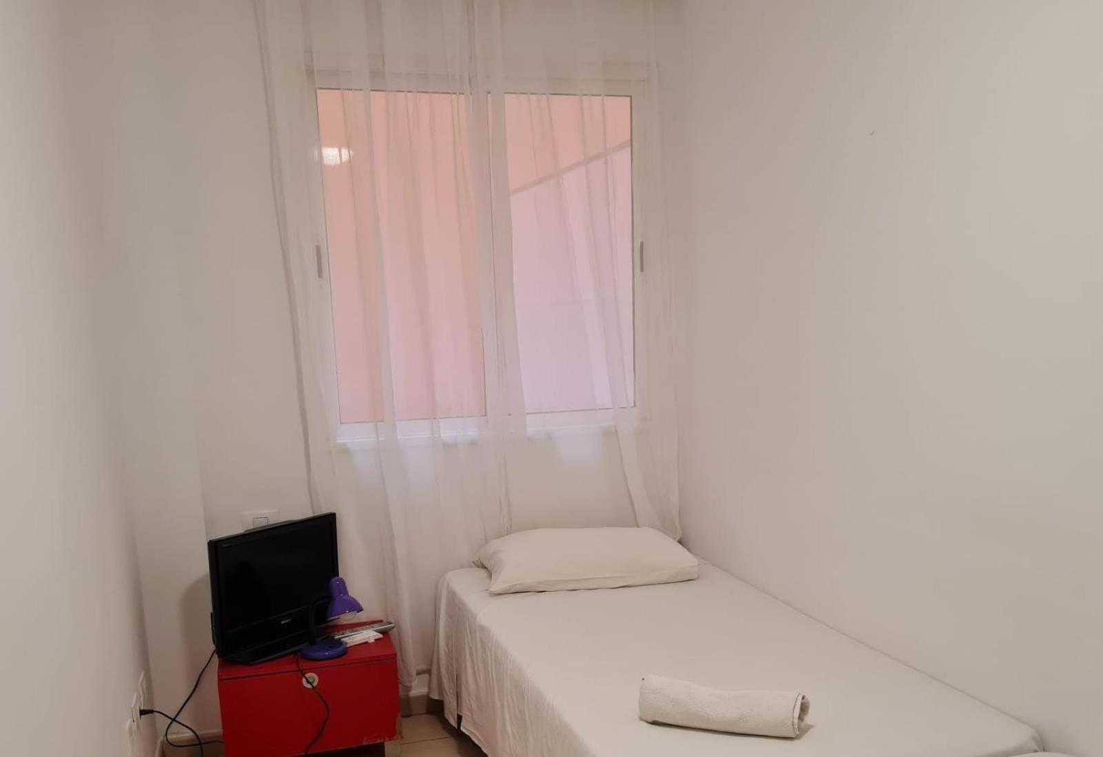شقة Casa Natalia Armenime الغرفة الصورة